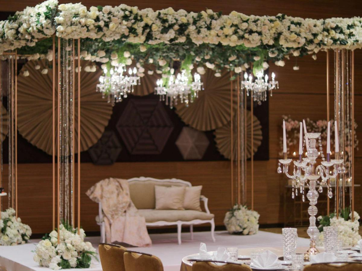 Moevenpick Hotel Du Lac Tunisi Esterno foto A mandap at a Hindu wedding