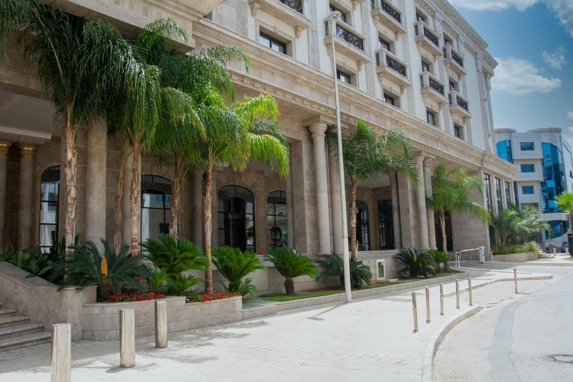 Moevenpick Hotel Du Lac Tunisi Esterno foto The University of Electronic Science and Technology of China
