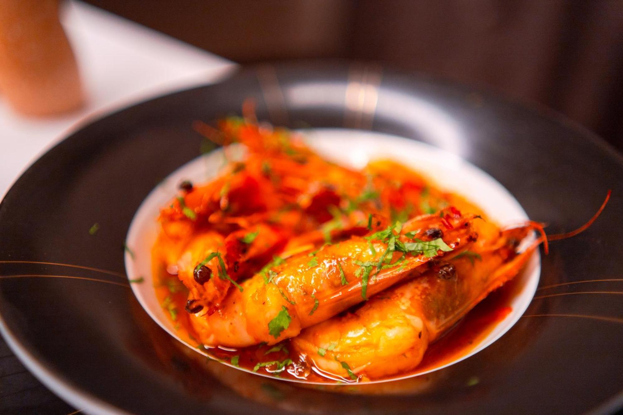 Moevenpick Hotel Du Lac Tunisi Esterno foto Shrimp in XO sauce