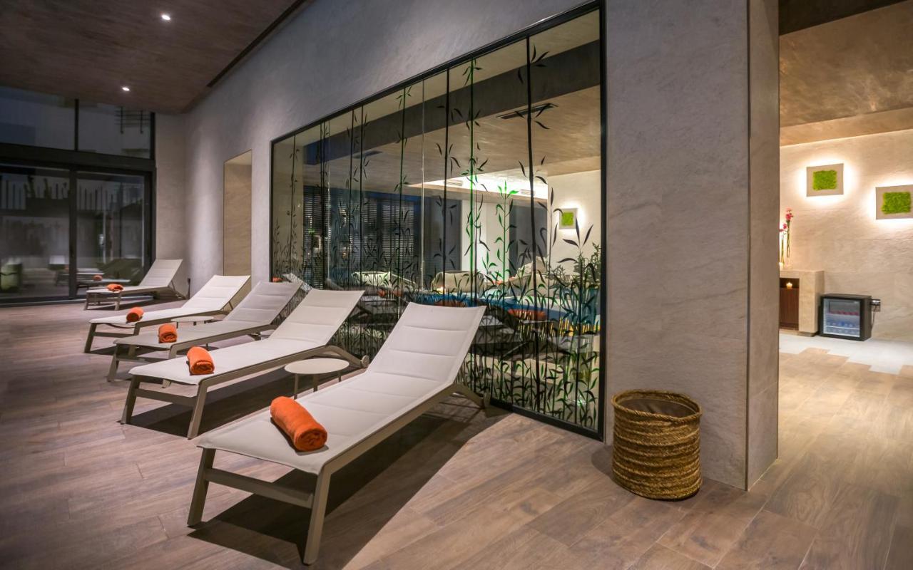 Moevenpick Hotel Du Lac Tunisi Esterno foto The spa at the InterContinental